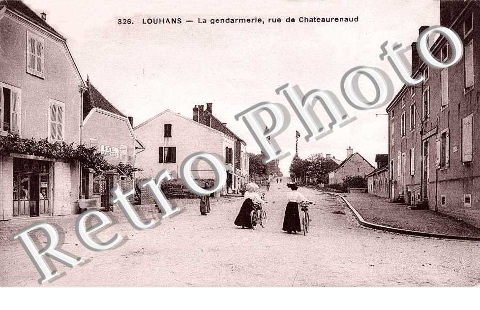 La gendarmerie rue de Chateaurenaud