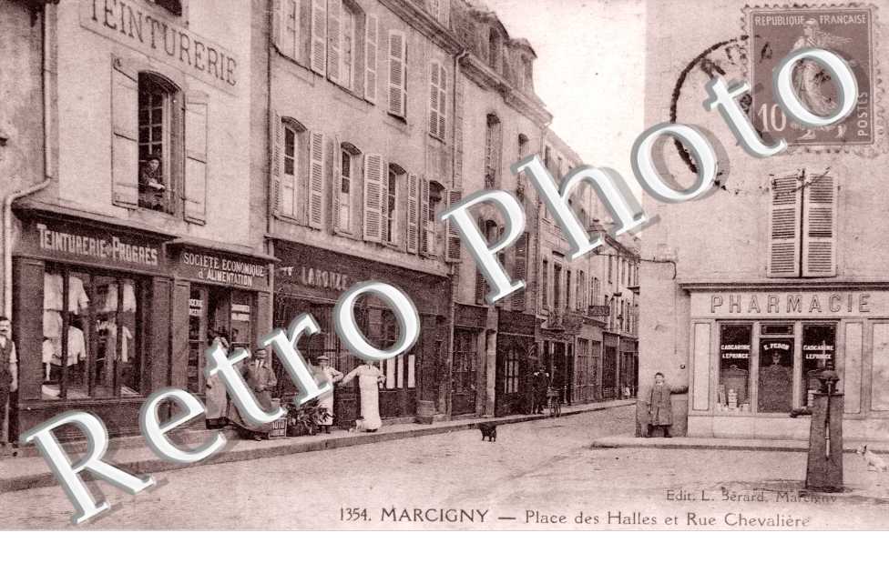 place des Halles et rue Chevaliere