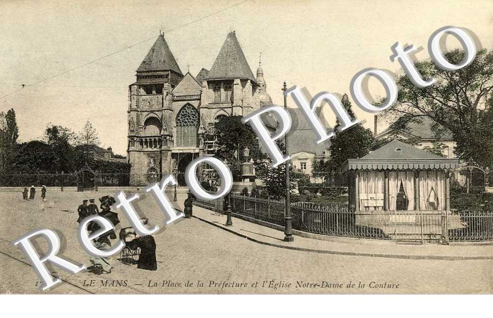 LA PLACE DE LA PREFECTURE