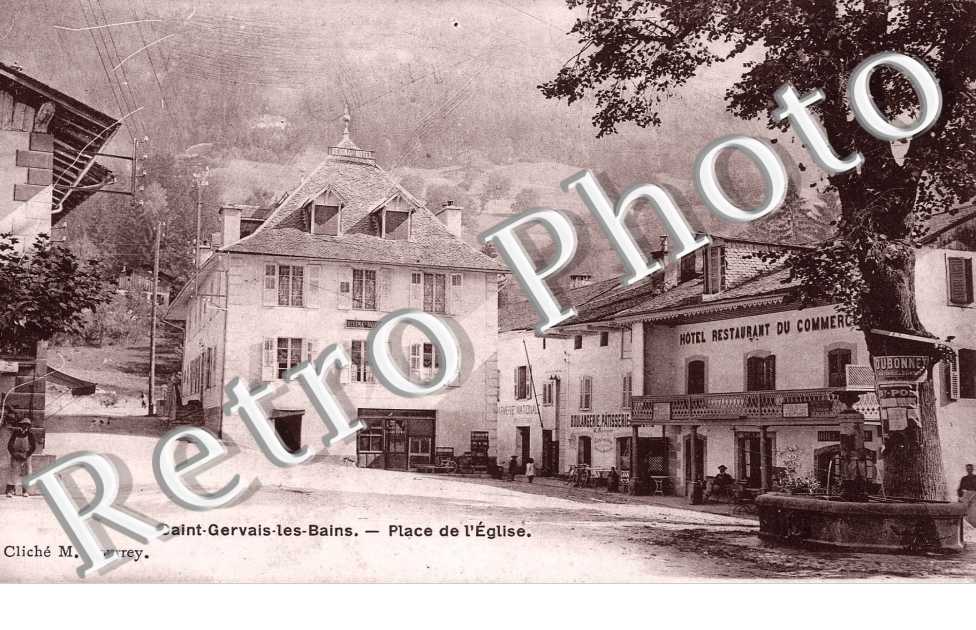 PLACE DE L&#039;EGLISE