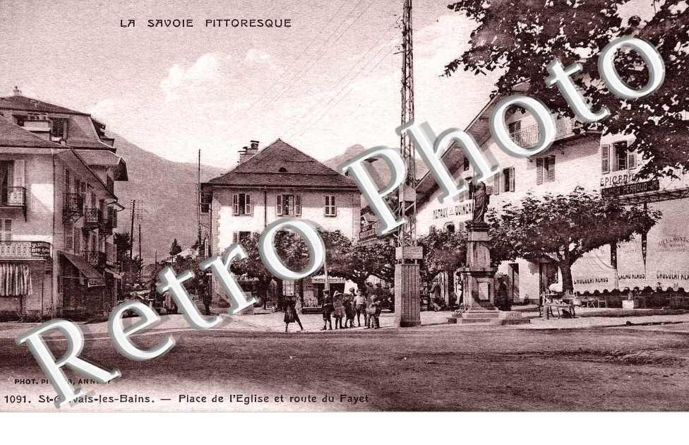 PLACE DE L&#039;EGLISE