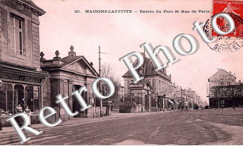 Entree du Parc et Rue de Paris