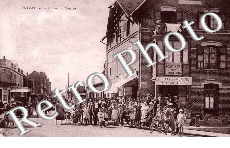 ONIVAL-LA PLACE DU CENTRE