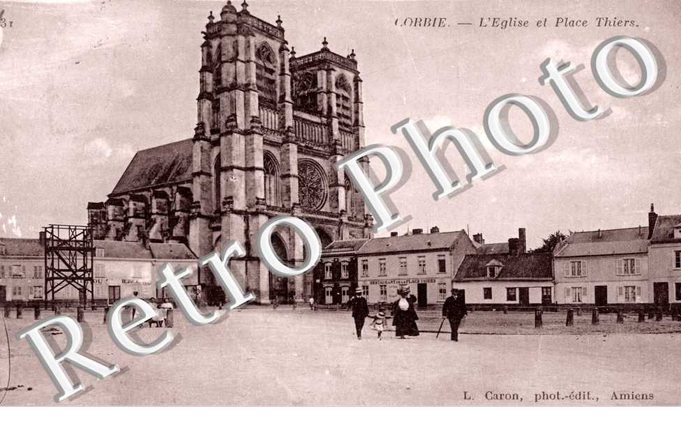 Place Thiers et l&#039;Eglise