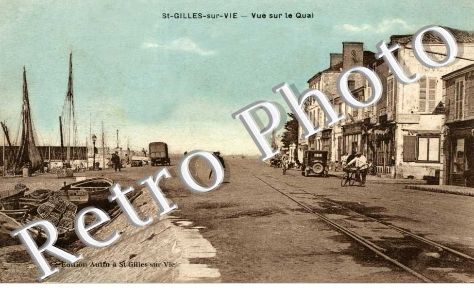 VUE SUR LE QUAI