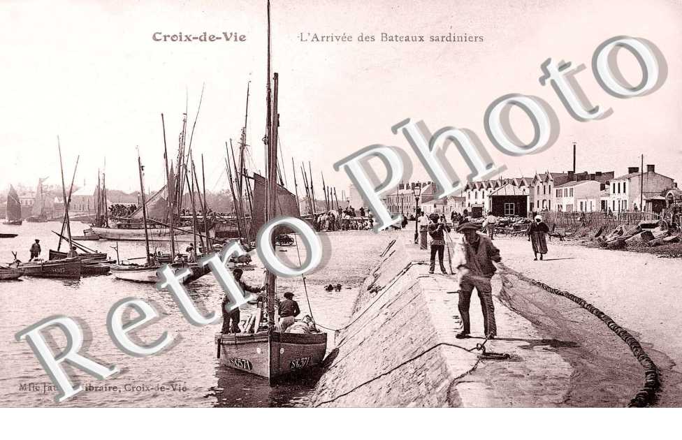 Arrivee des bateaux Sardiniers