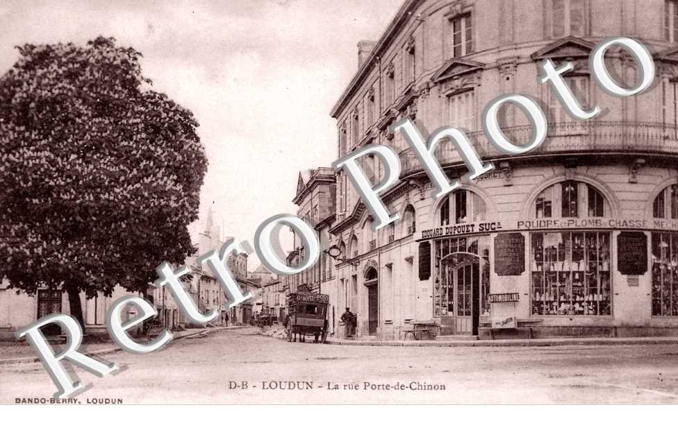 la Rue Porte-de-Chinon