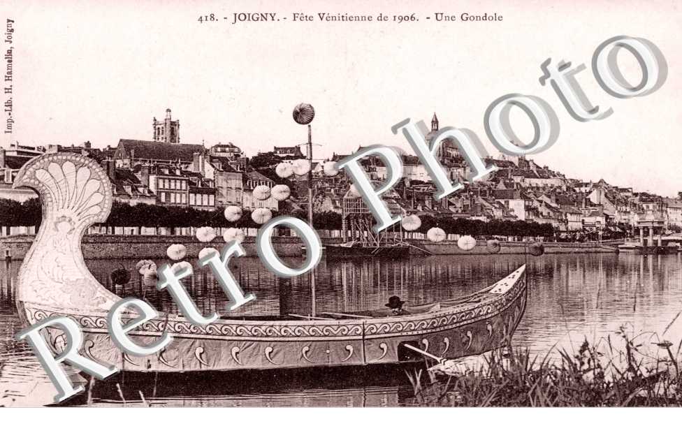 Fete Venitienne de 1906, Une Gondole
