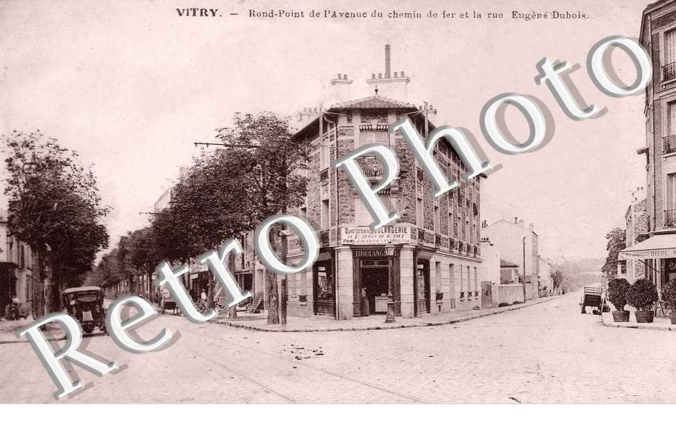 Rond Point de l&#039; Avenue du Chemin de Fer et de la rue Euge Dubois