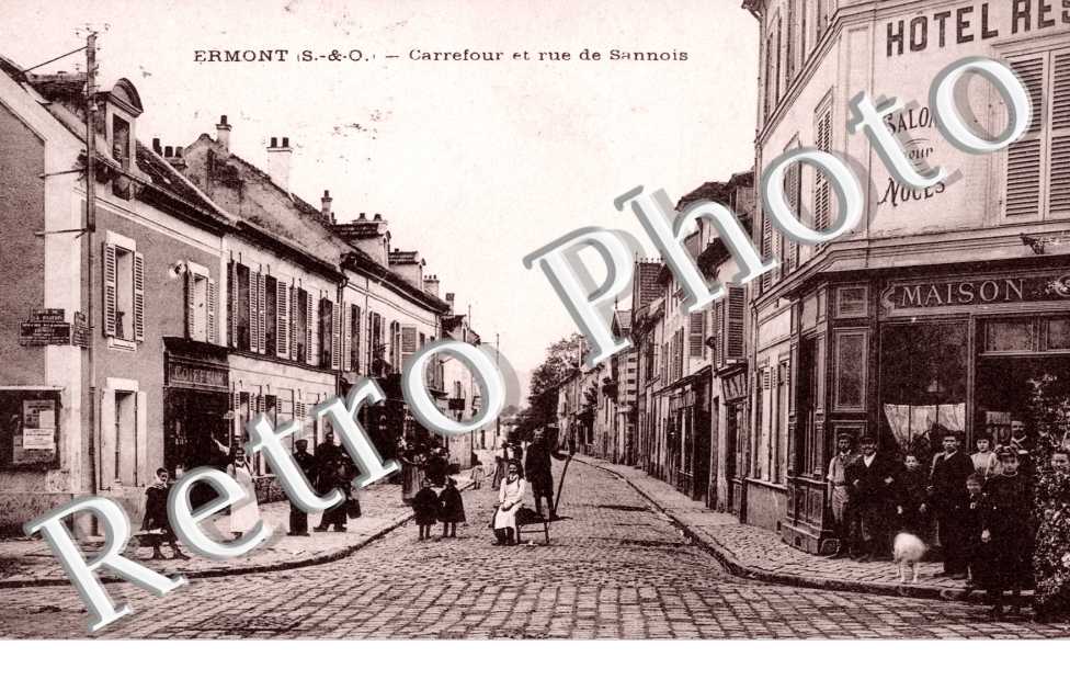 Carrefour et Rue de Sannois