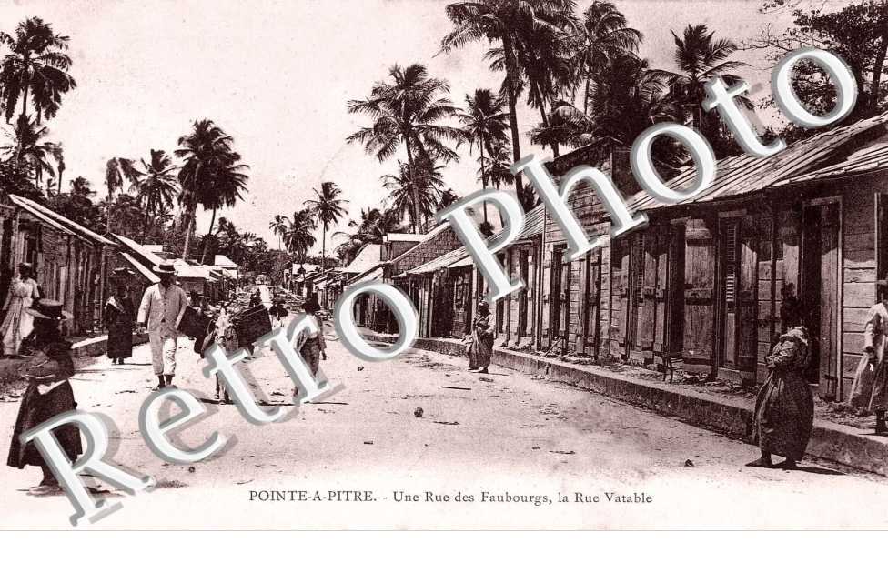 UNE RUE DES FAUBOURGS