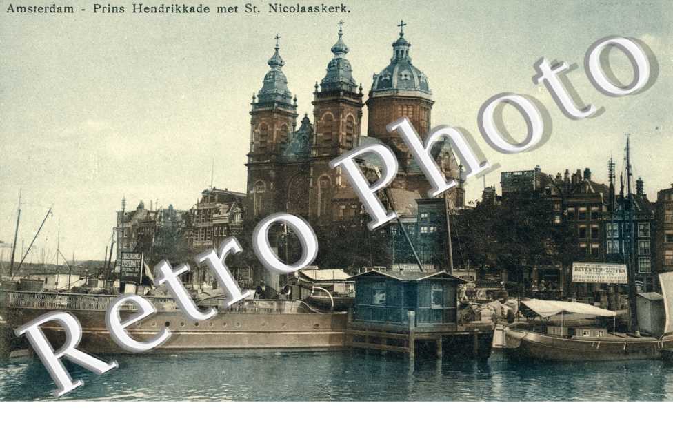 Prins Hendrikkade met Saint Nicolaaskerk