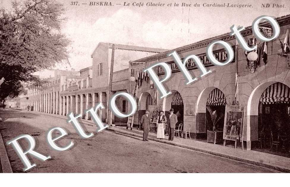 le Cafe Glacier et la Rue du Cardinal-Lavignerie