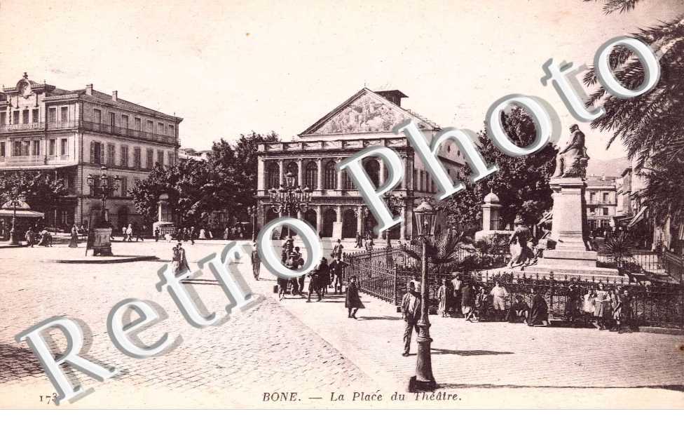 La Place du Théâtre