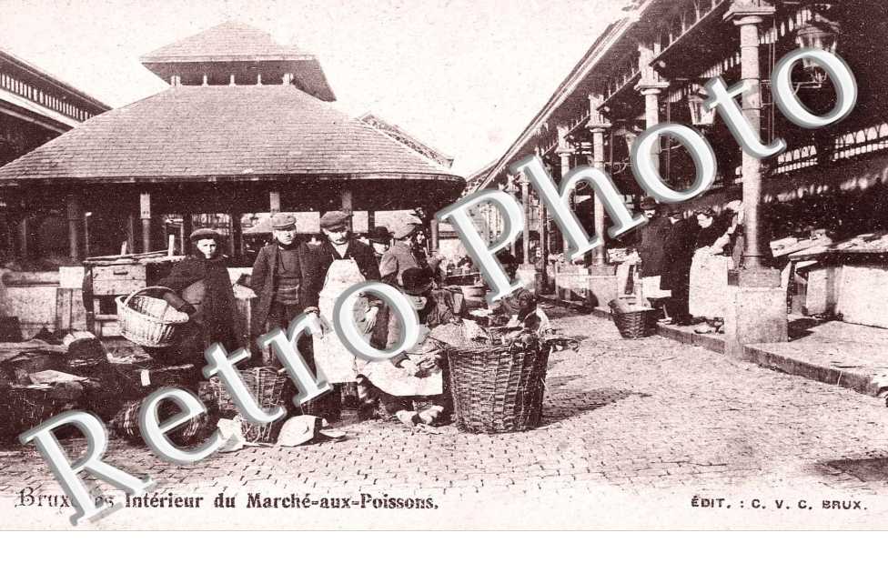 interieur du marche aux poissons