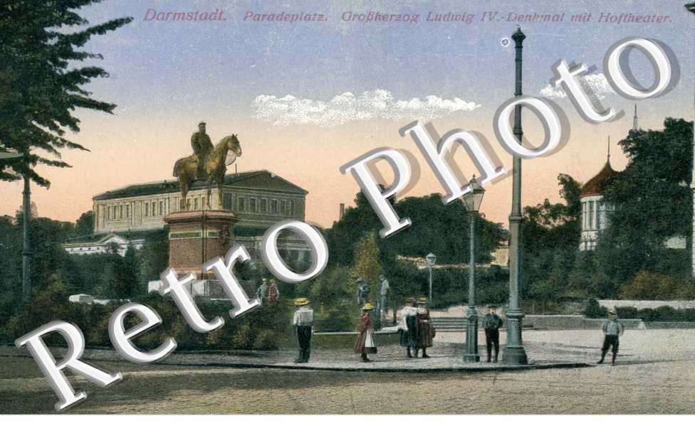 paradeplatz. Grossherzog Ludwig IV mit Hoftheater