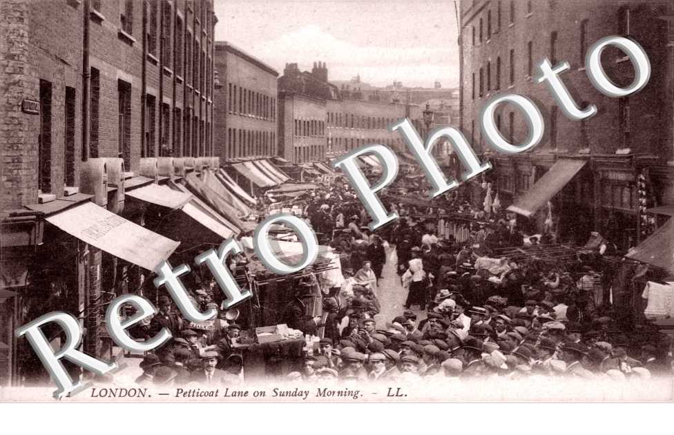 Petticoat lane on sunday Morning