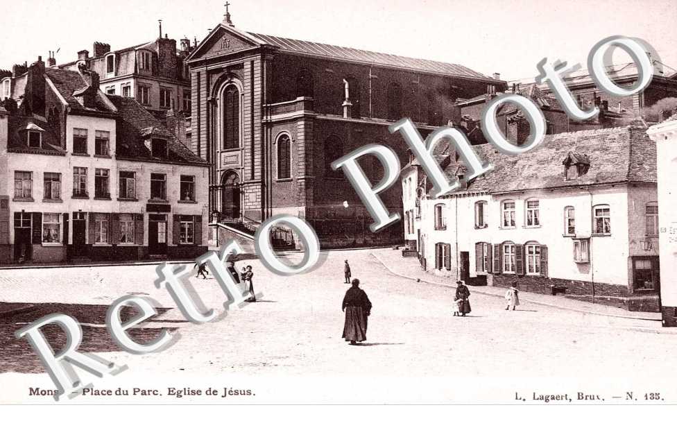 Place du Parc, eglise de Jesus