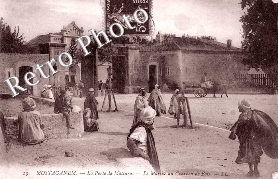 Porte de Mascara, Marche au Charbon de Bois