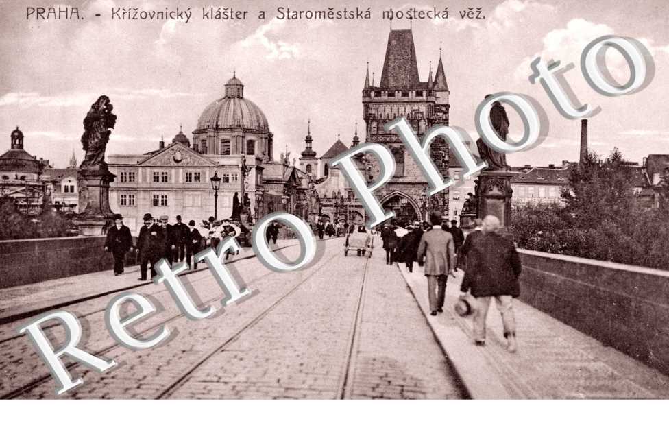 PRAHA, Krizovnicky Klaster a Staromestska mostecka vez