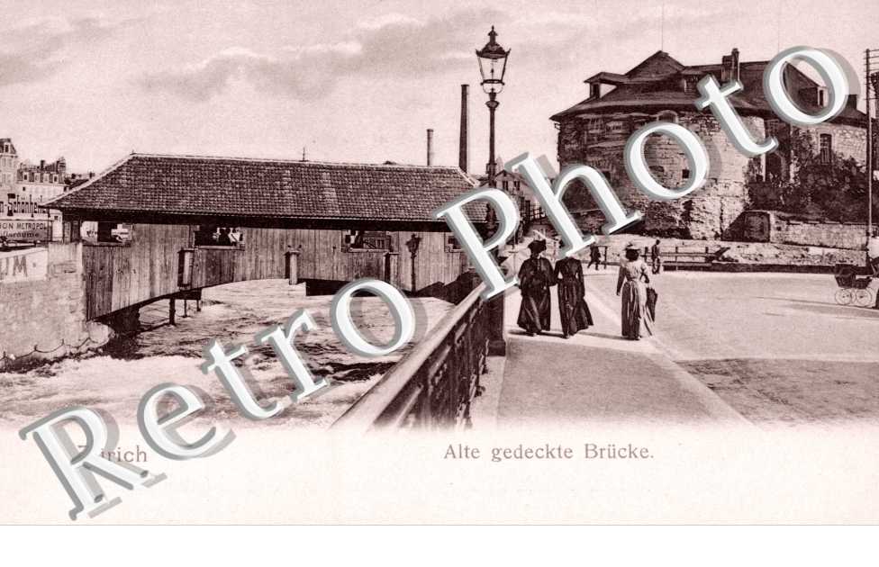 Alte gedeckte Brucke. Vieux pont couvert