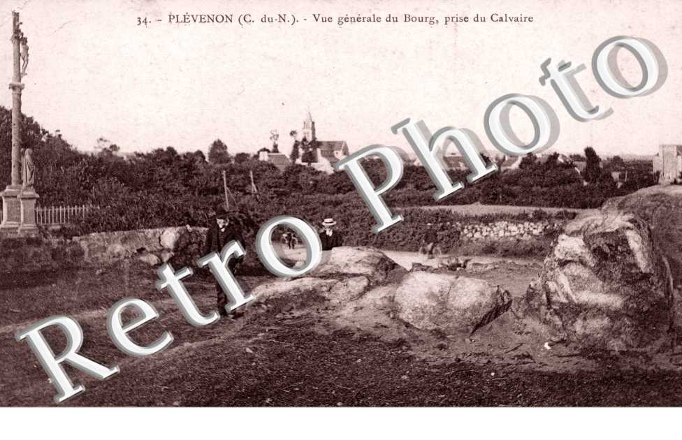 Vue generale  du bourg prise du calvaire