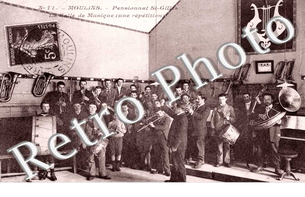 Pensionnat saint Gilles - La salle de musique