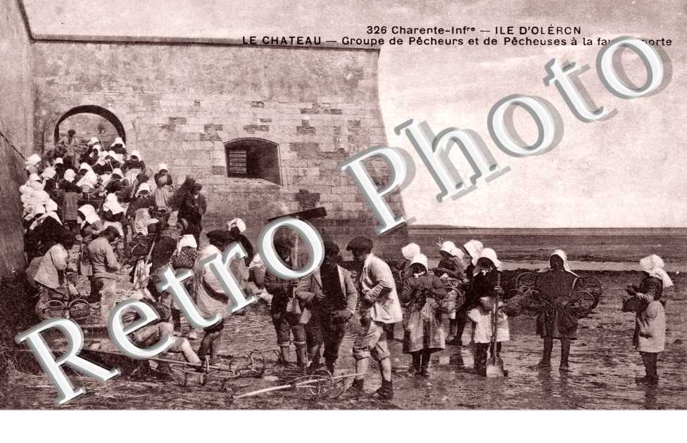 Groupe de pecheurs et pecheuses la fausse Porte