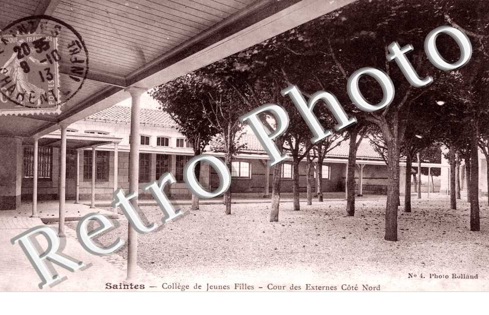 College de Jeunes Filles - Cour des Externes