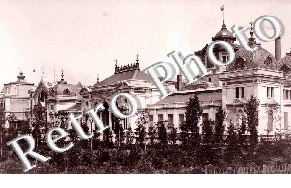 Une Grande batisse - le casino ?