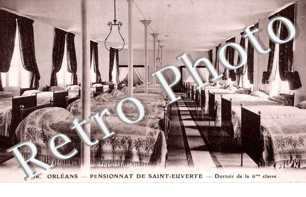 Pensionnat de Saint Euverte - Dortoir de la 6eme Classe