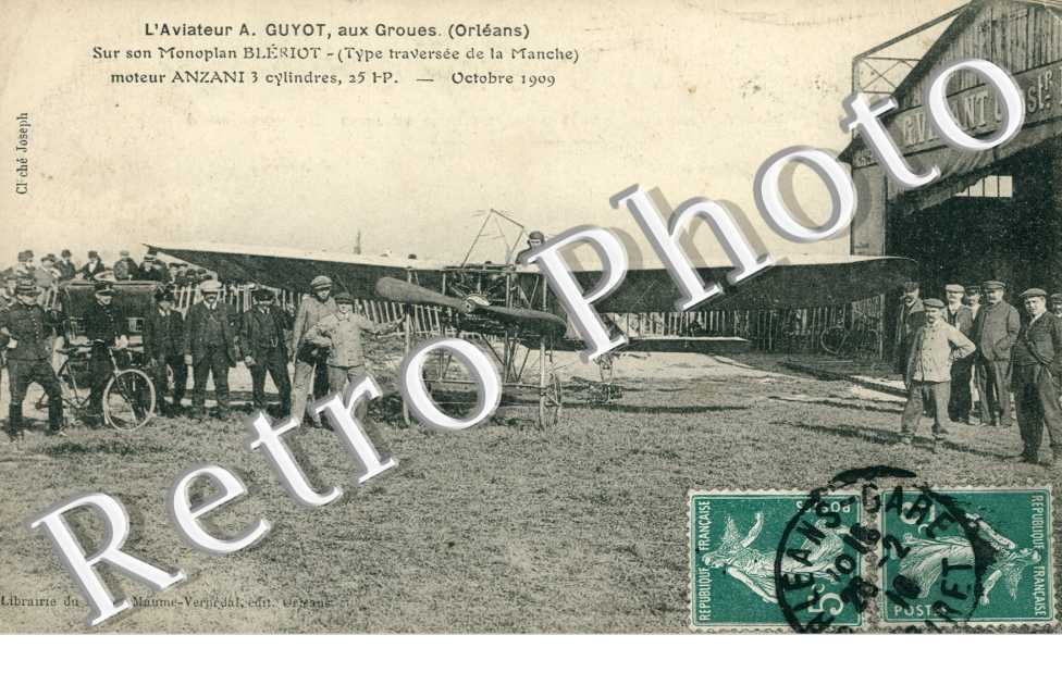 l'Aviateur A. Guyot aux Groues sur monoplan Blériot
