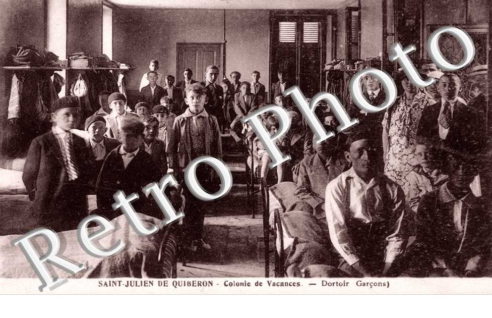 Saint Julien - La Colonie de Vacances - Dortoir Garcons