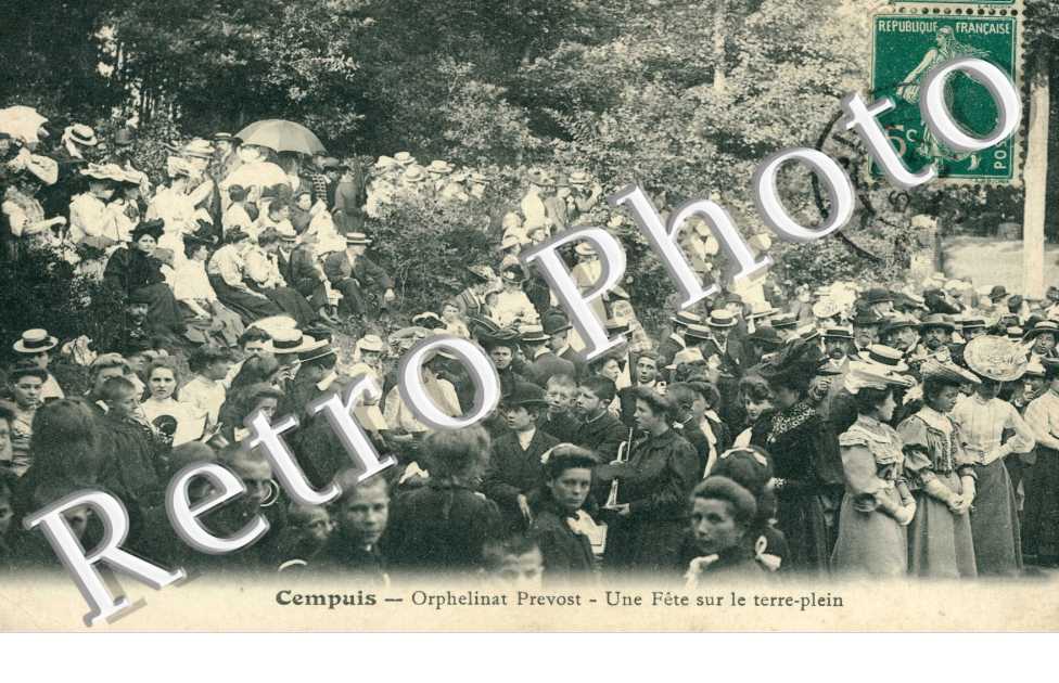 Orphelinat Prevot - Une fete sur le Terre Plein