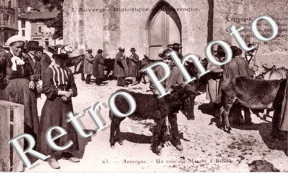 un coin du marche a Bandits