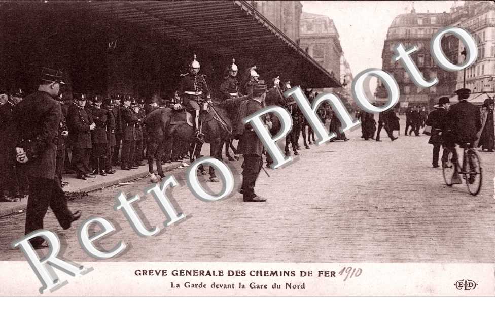 Greve generale des chemins de fer La Garde devant la Gare du Nord