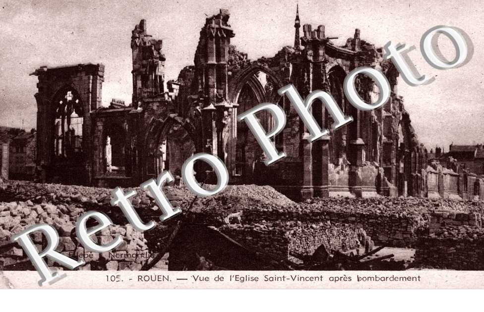 Vue de l'église Saint-Vincent après le bombardement
