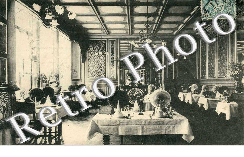 salle du restaurant de l'hotel de Dieppe En face la gare de la rue verte