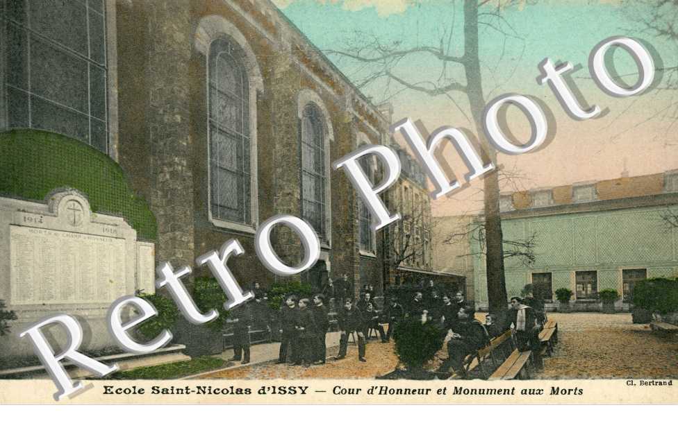ecole Saint-Nicolas d&#039;Issy Cour d&#039;honneur