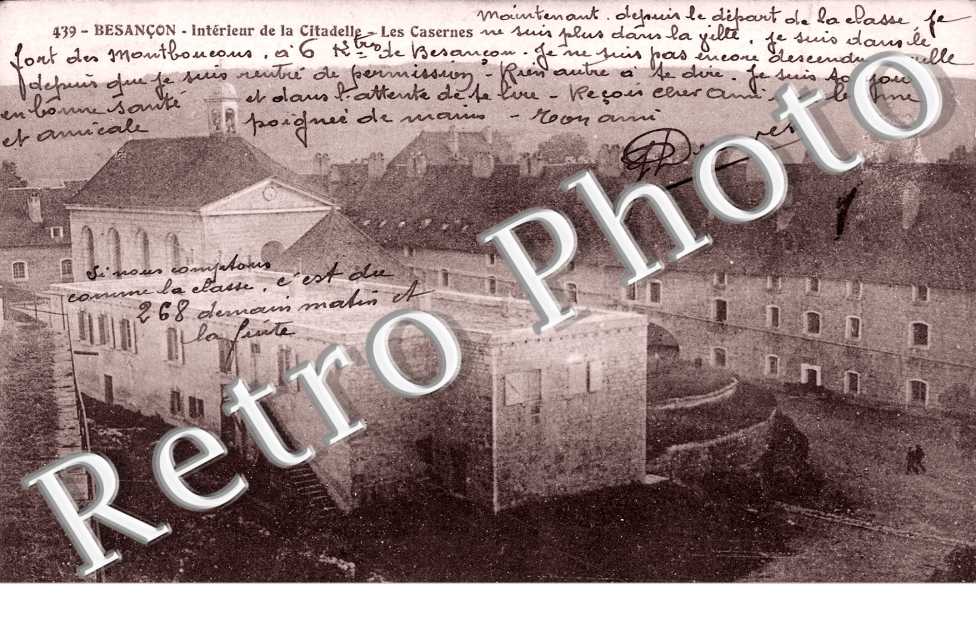 interieur de la Citadelle Les casernes