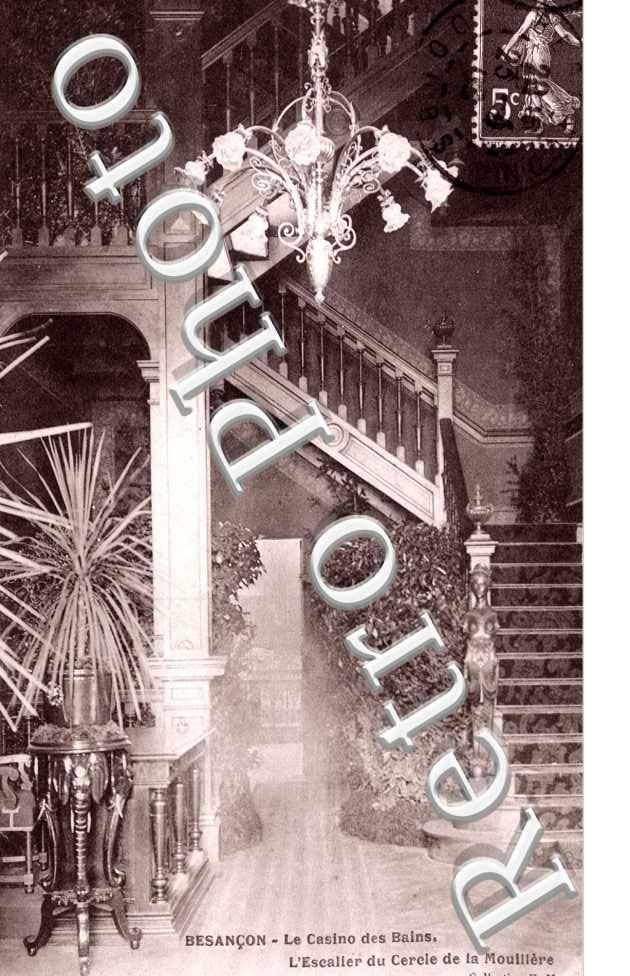 le casino des bains L'escalier du cercle de la Mouliere