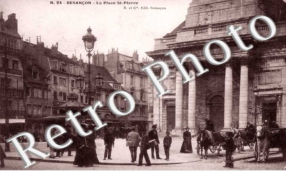 la place Saint-Pierre