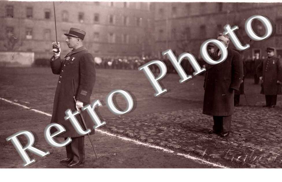 Troupes passees en revue, 9 fevrier 1939