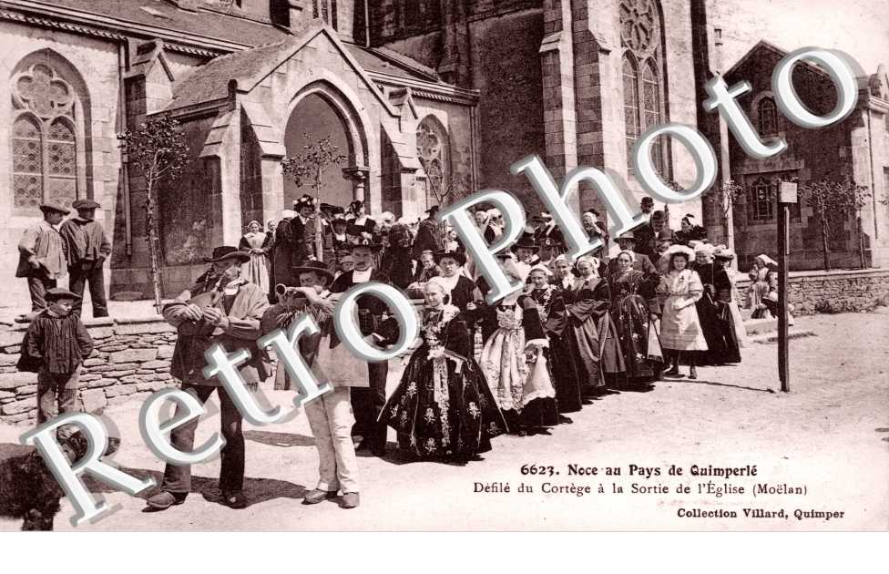 Defile du Cortege a la sortie de l&#039;Eglise