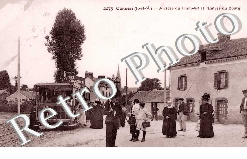 arrivee du tramway et l&#039;entree du bourg