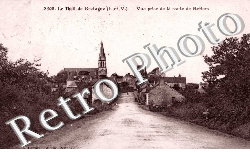 vue prise de la route de Retiers