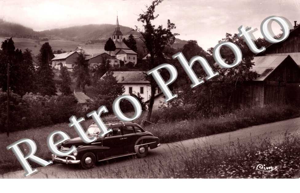 Vue partielle - Eglise - Voiture