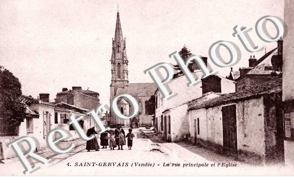 la rue principale et l&#039;eglise