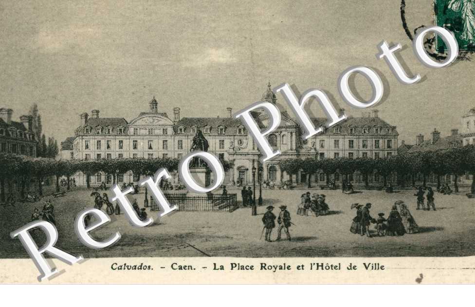 La Place Royale et l&#039;Hotel de Ville