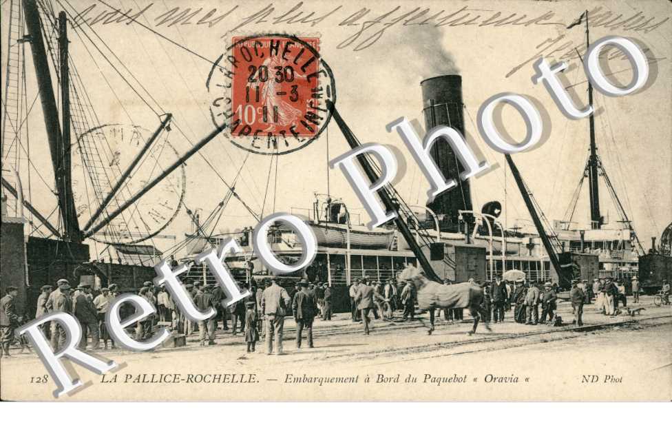 LA PALLICE Embarquement a Bord du Paquebot Oravia